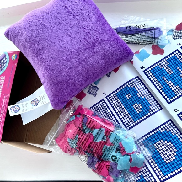 NEW Plush Craft Personalizable Purple Pillow Art Kit Create Any Letter Pink Blue - Picture 10 of 11